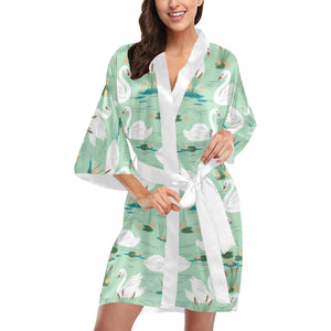 White swan lake pattern Women's Short Kimono Robe