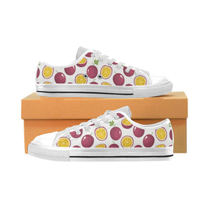 Passion fruit design pattern Men's Low Top Shoes White