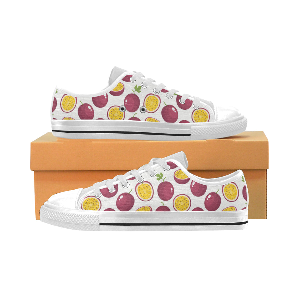 Passion fruit design pattern Men's Low Top Shoes White
