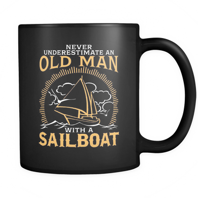 Black Mug-Never Underestimate an Old Man With a Sailoat ccnc007 sb0014