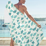 Green ginkgo leaves pattern Beach Towel