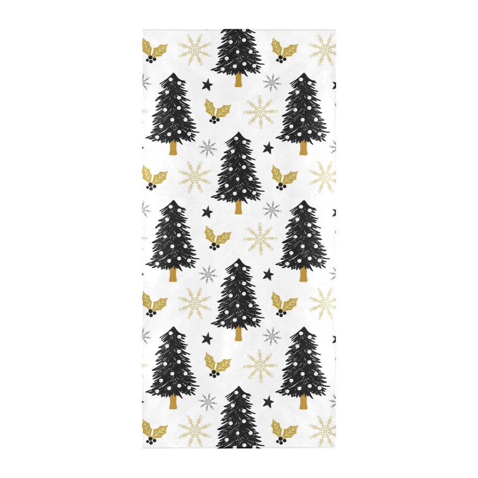 Christmas tree holly snow star pattern Beach Towel