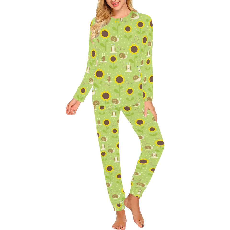 Snail Pattern Print Design 01 Women's All Over Print Pajama Set
