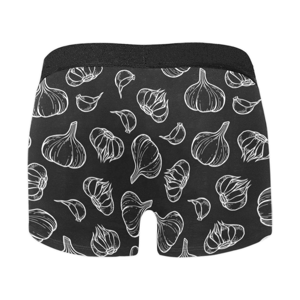 Garlic pattern black background Men's All Over Print Boxer Briefs Men's Underwear