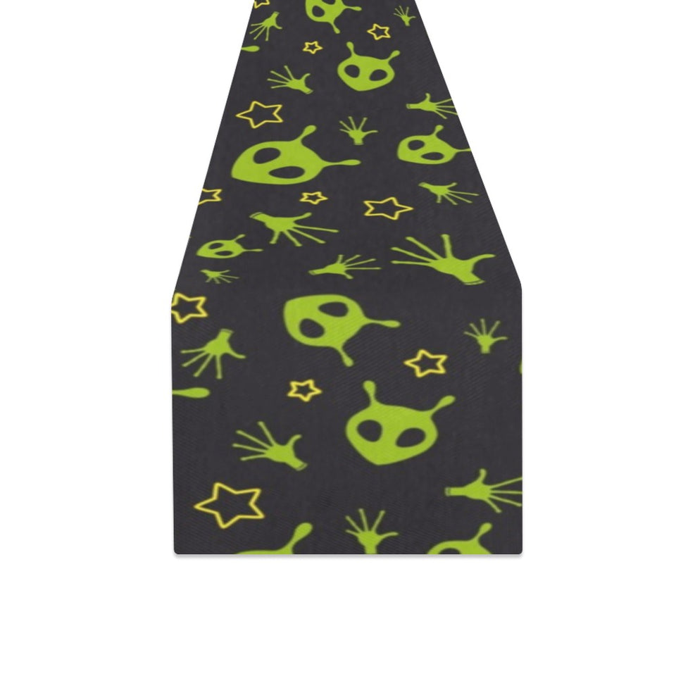 Alien Pattern Print Design 02 Table Runner