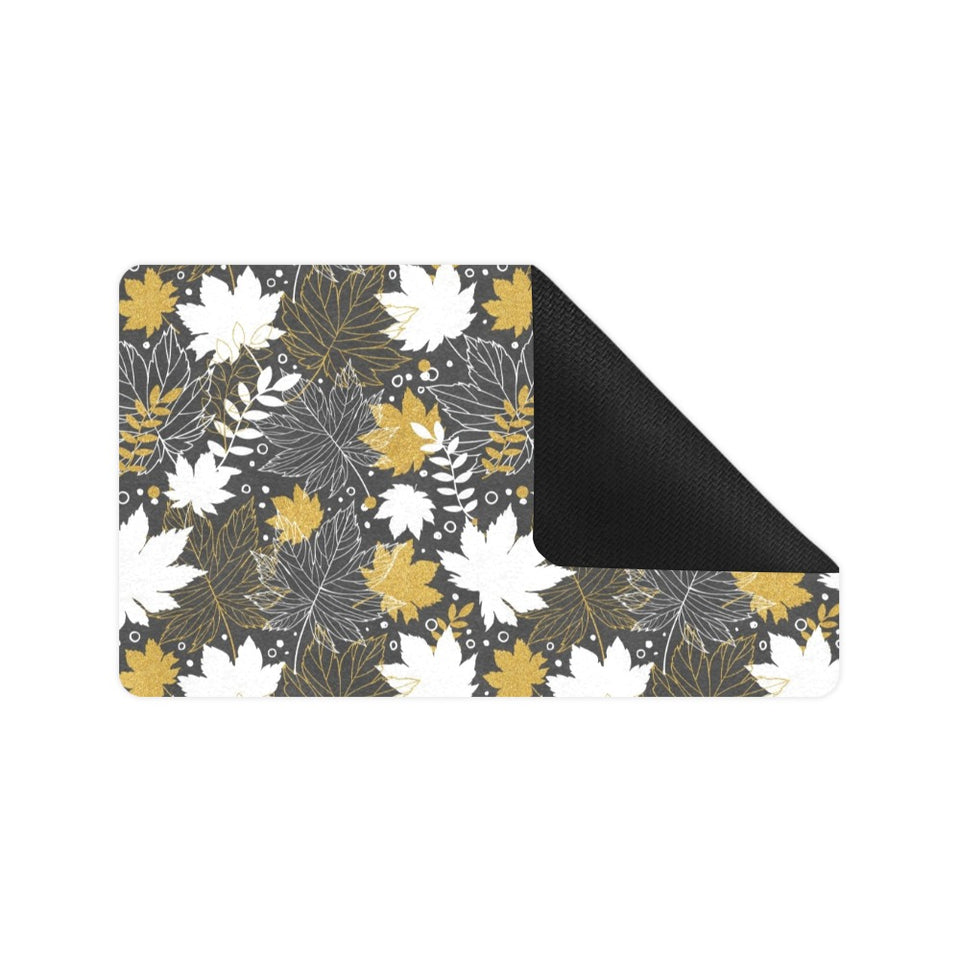 Beautiful gold autumn maple leaf pattern Doormat