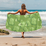 Broccoli pattern green background Beach Towel