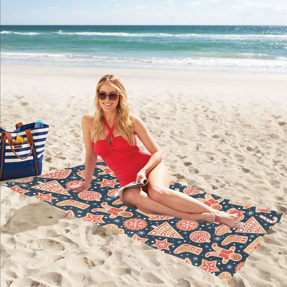 Christmas gingerbread cookie pattern Beach Towel