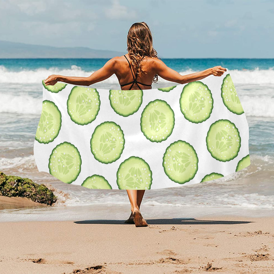 Cucumber slices pattern Beach Towel