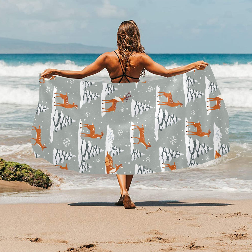 Beautiful deers Winter Christmas Beach Towel