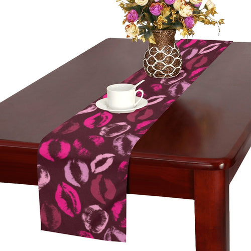 Lips Pattern Print Design 03 Table Runner