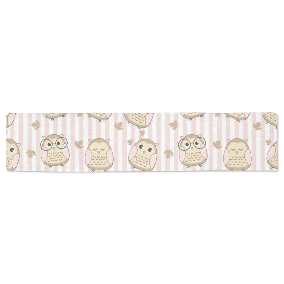 cute owl leaf Table Runner