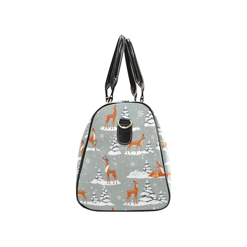 Beautiful deers Winter Christmas Travel Bag