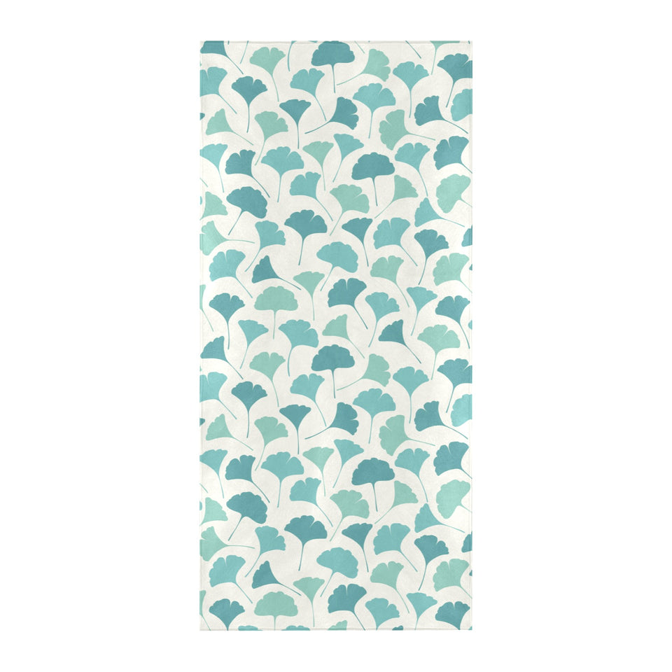 Green ginkgo leaves pattern Beach Towel
