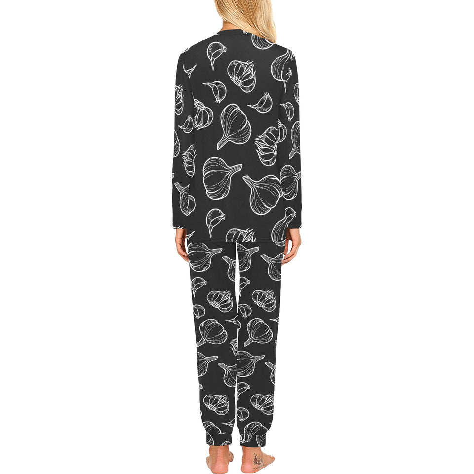 Garlic pattern black background Women's All Over Print Pajama Set