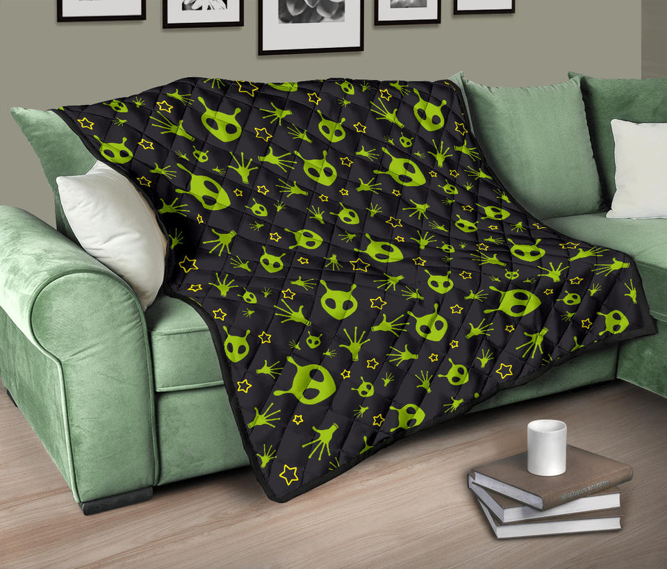 Alien Pattern Print Design 02 Premium Quilt