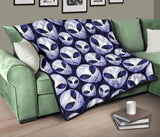 Alien Pattern Print Design 01 Premium Quilt