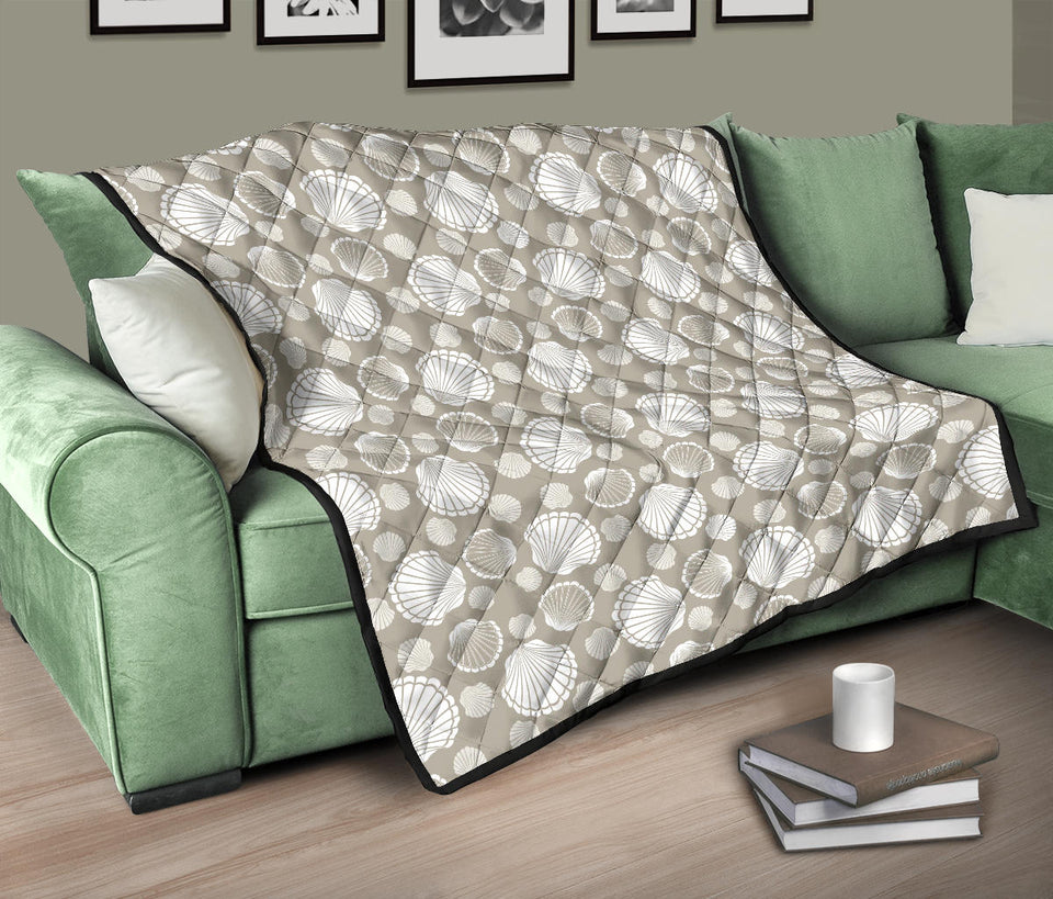 Scallop Shell Pattern Premium Quilt