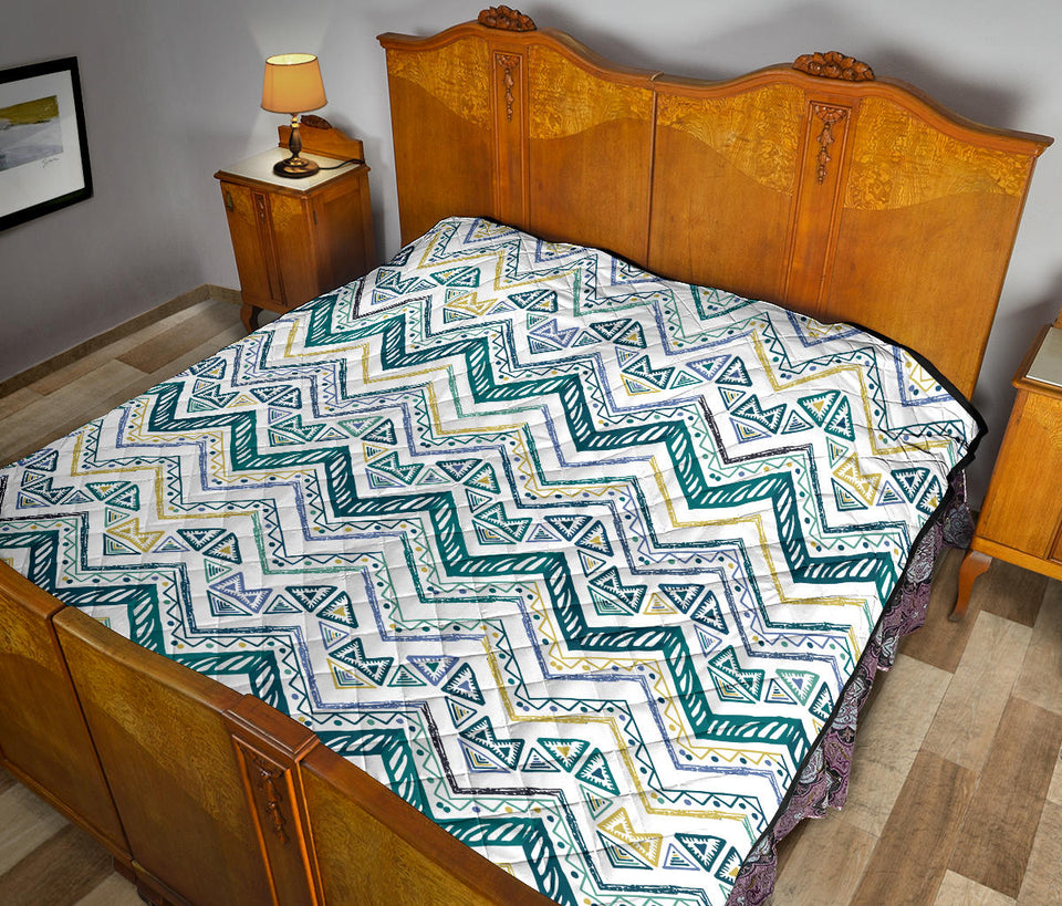 Zigzag  Chevron Paint Design Pattern Premium Quilt