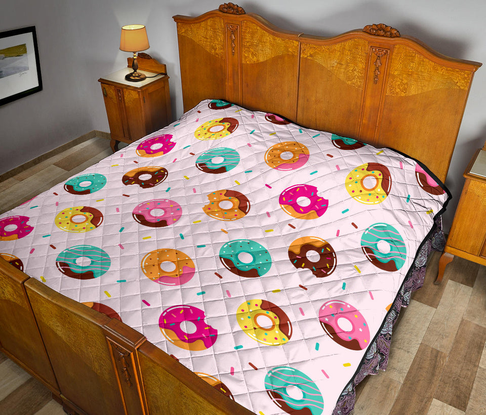 Donut Pattern Glaze Pink Background Premium Quilt