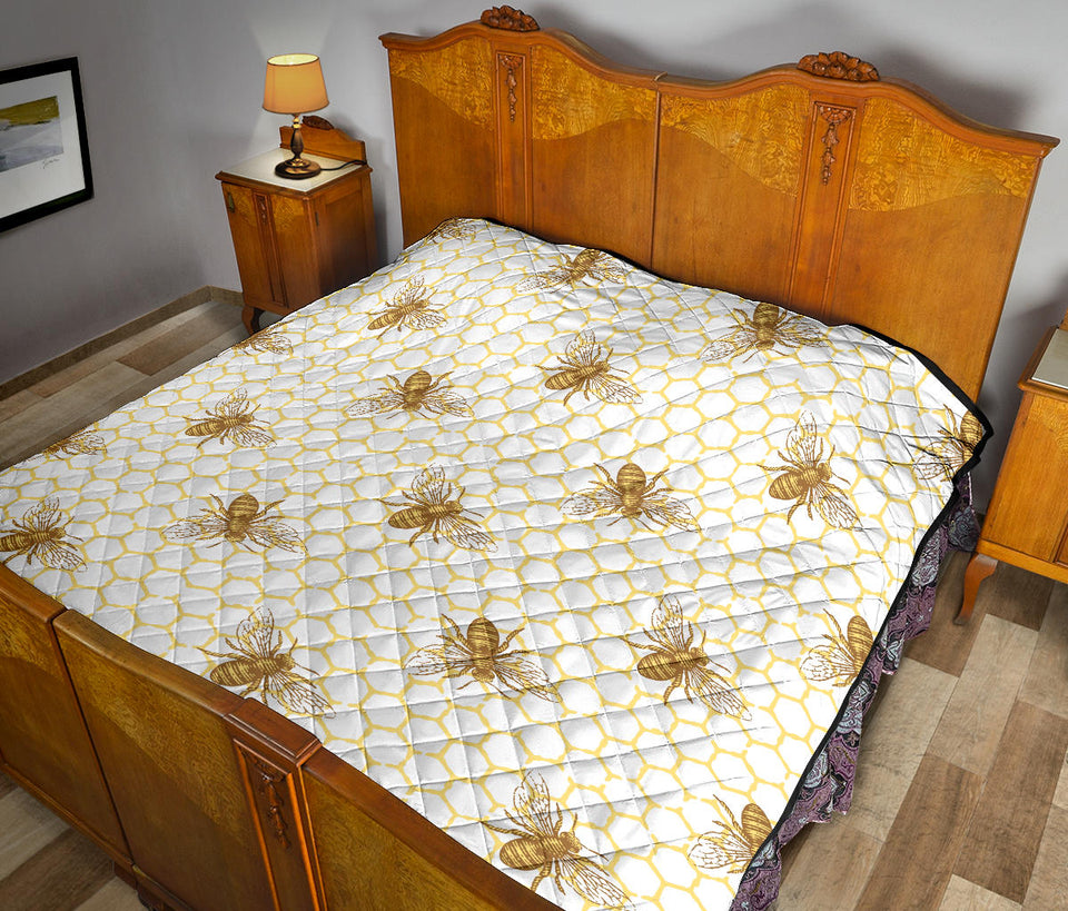 Bee Honeycomb Seamless Design Pattern Premium Quilt