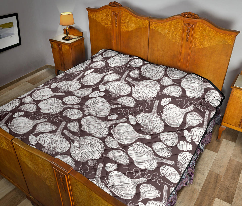 Garlic Bulb Dark Background Premium Quilt