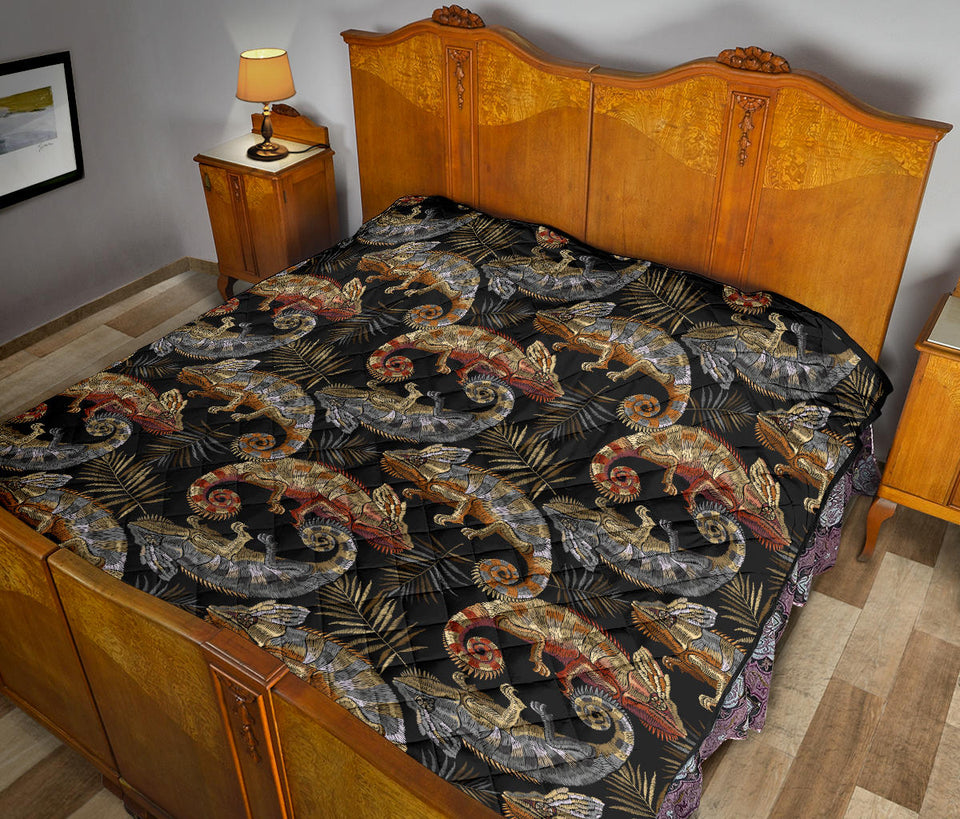 Chameleon Lizard Tropical Leaves Palm Tree Premium Quilt