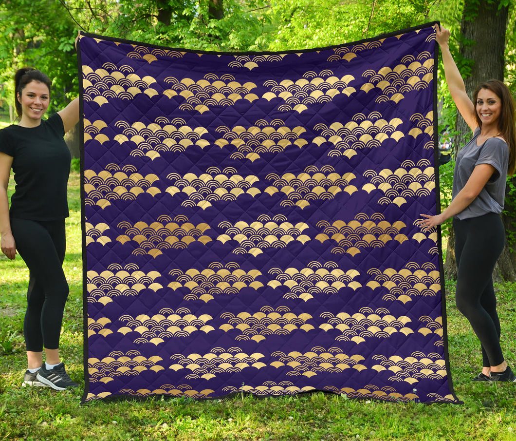 Beautiful Japanese Fan Pattern Premium Quilt