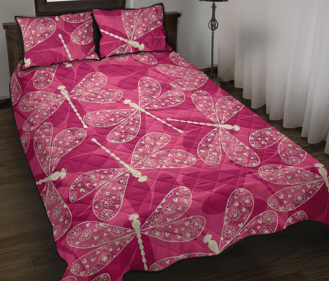Beautiful dragonfly pink background Quilt Bed Set