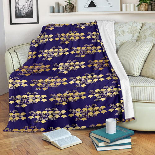 Beautiful Japanese Fan Pattern Premium Blanket