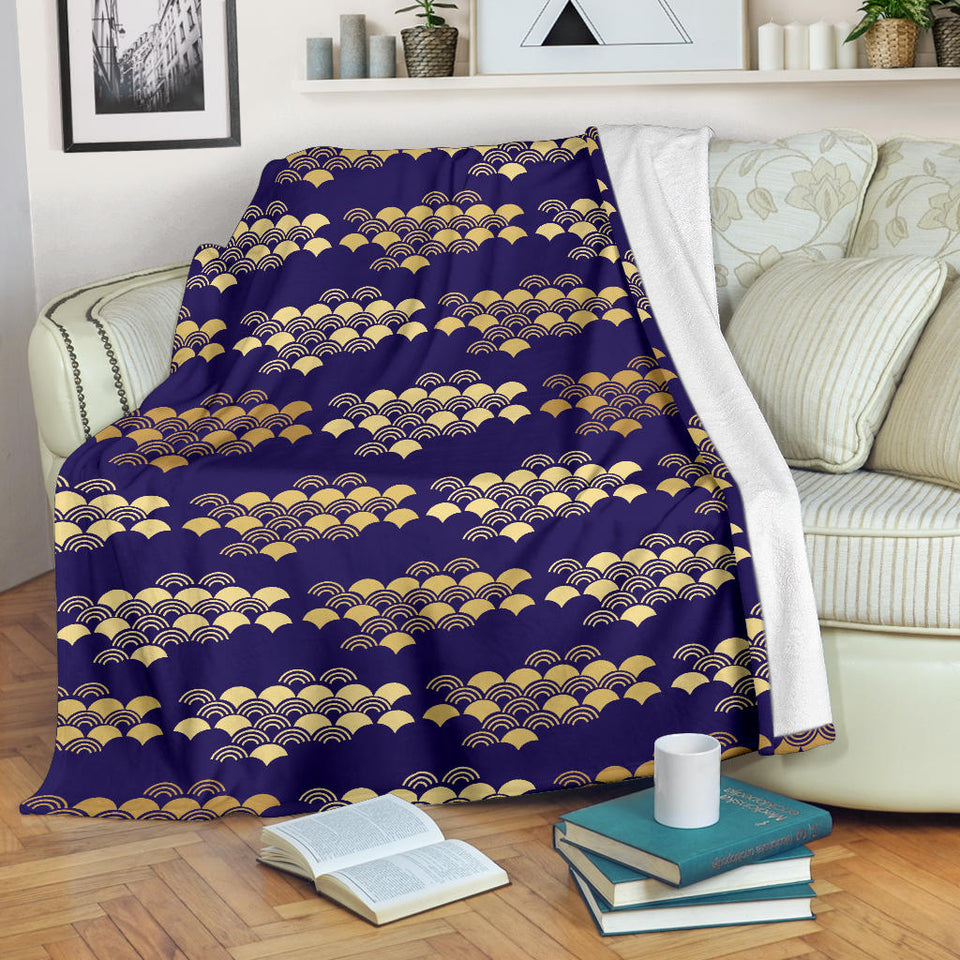 Beautiful Japanese Fan Pattern Premium Blanket