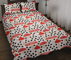Red mushroom dot pattern Quilt Bed Set