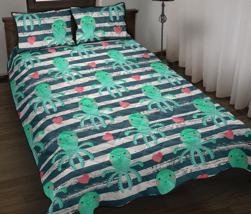 Cute octopuses heart striped background Quilt Bed Set