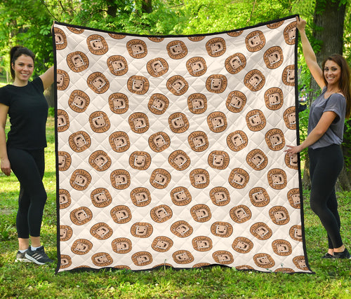 Lion Pattern Print Design 01 Premium Quilt