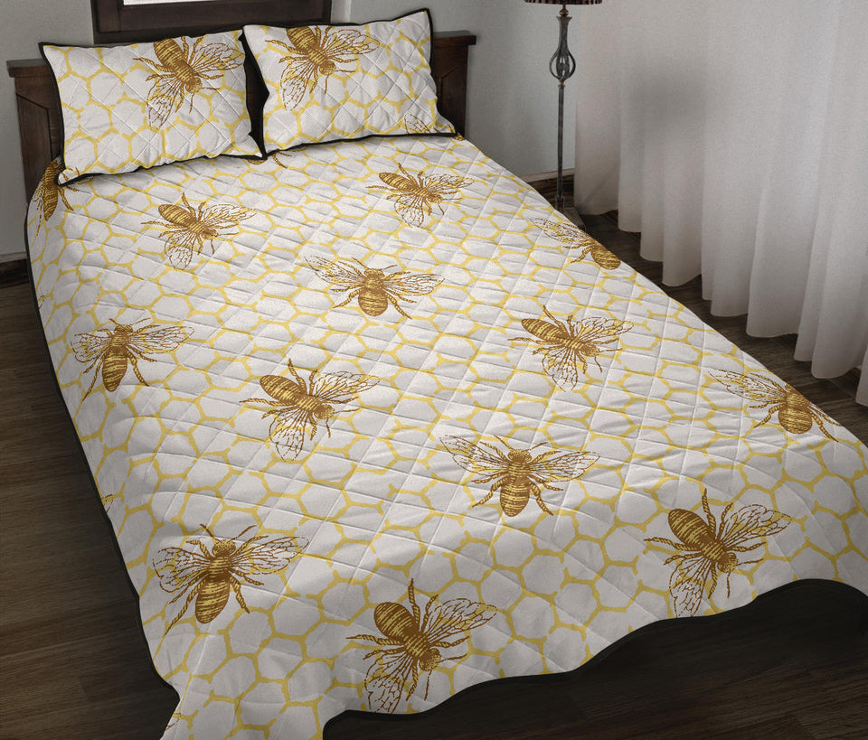 Bee honeycomb seamless design pattern Quilt Bed Set