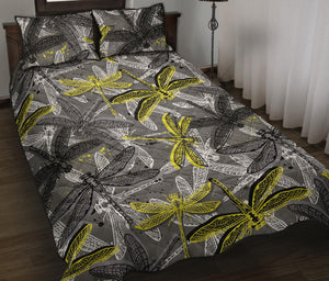 Hand drawn dragonfly pattern Quilt Bed Set