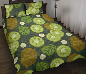 Whole sliced kiwi leave and flower Quilt Bed Set