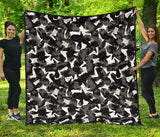 Crow Illustration Pattern Premium Quilt