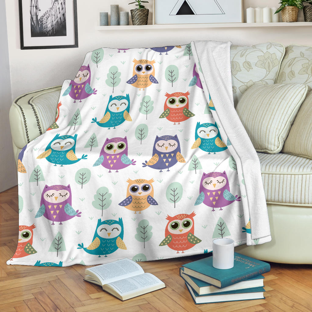 Cute Owl Pattern Premium Blanket