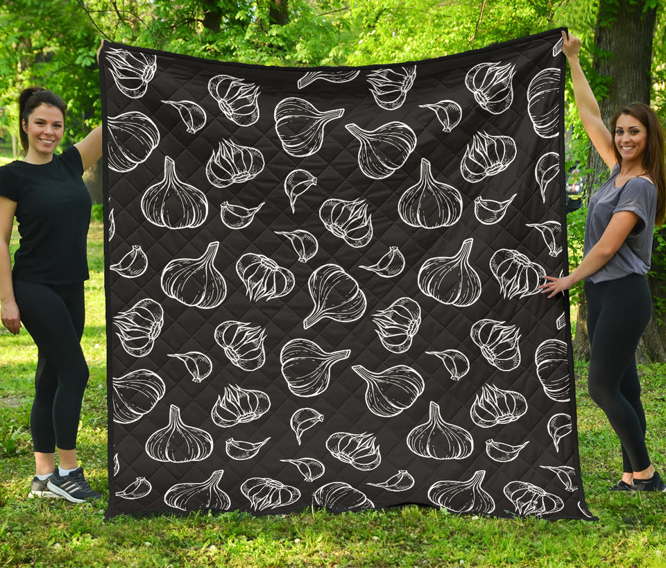 Garlic Pattern Black Background Premium Quilt