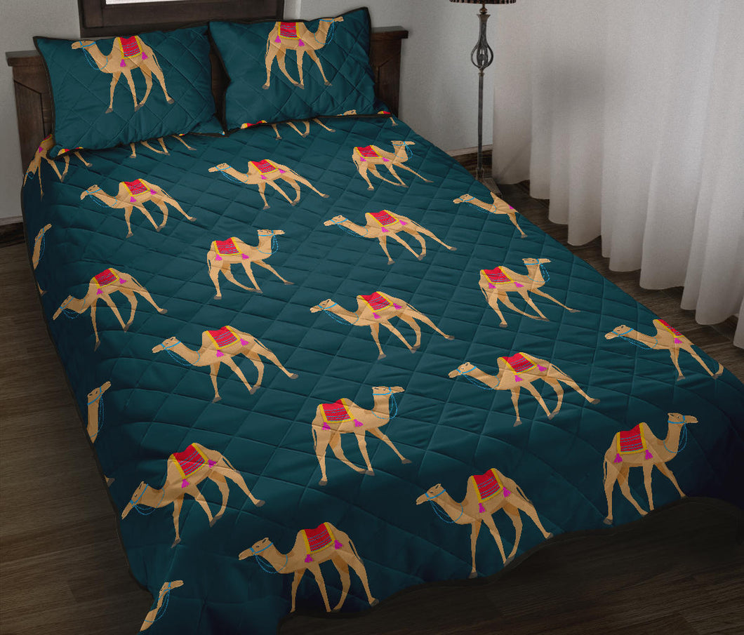 Camel pattern blue blackground Quilt Bed Set