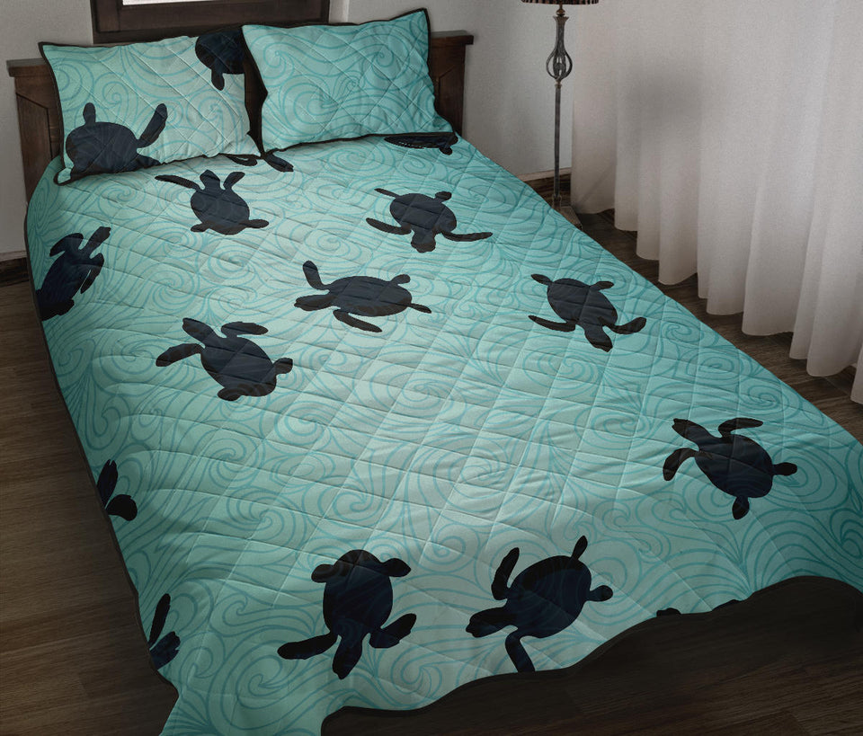 Sea turtle with blue ocean backgroud Quilt Bed Set