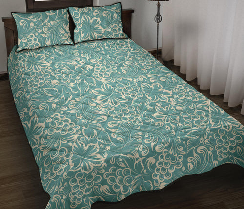 Classic Hand drawn Grape pattern Quilt Bed Set