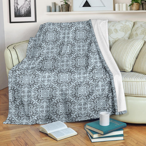 Traditional Indian Element Pattern Premium Blanket