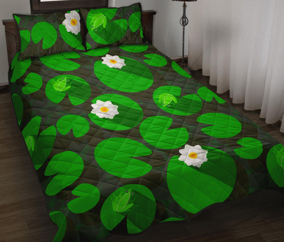 Frog waterlily pattern Quilt Bed Set