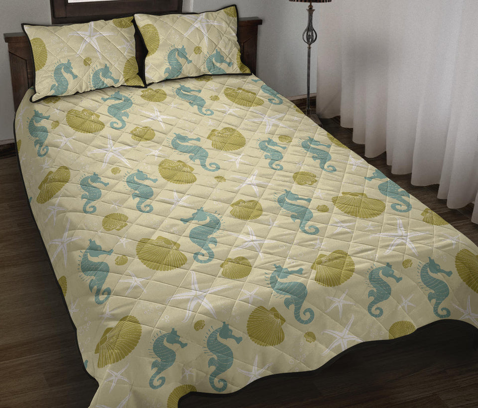 Seahorse shell starfish pattern background Quilt Bed Set