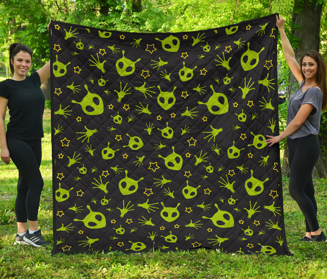 Alien Pattern Print Design 02 Premium Quilt