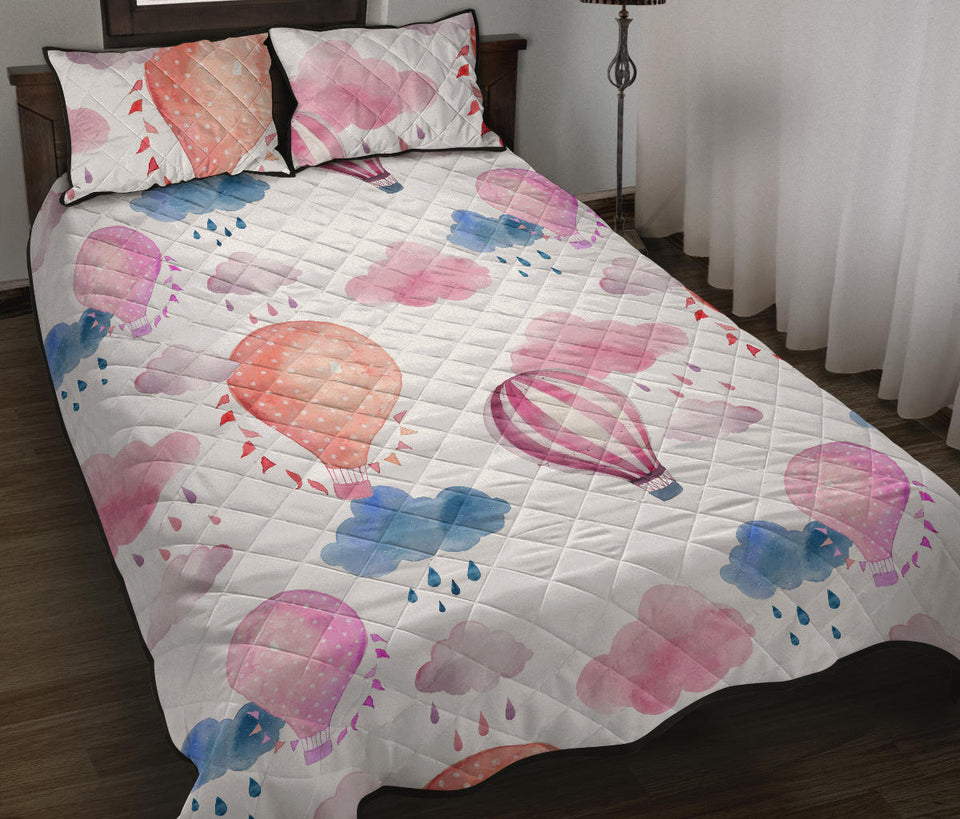 Watercolor air balloon cloud pattern Quilt Bed Set