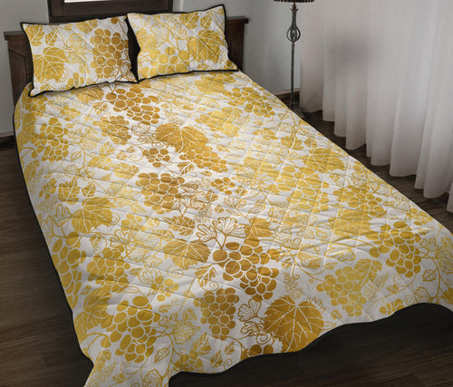Gold grape pattern Quilt Bed Set