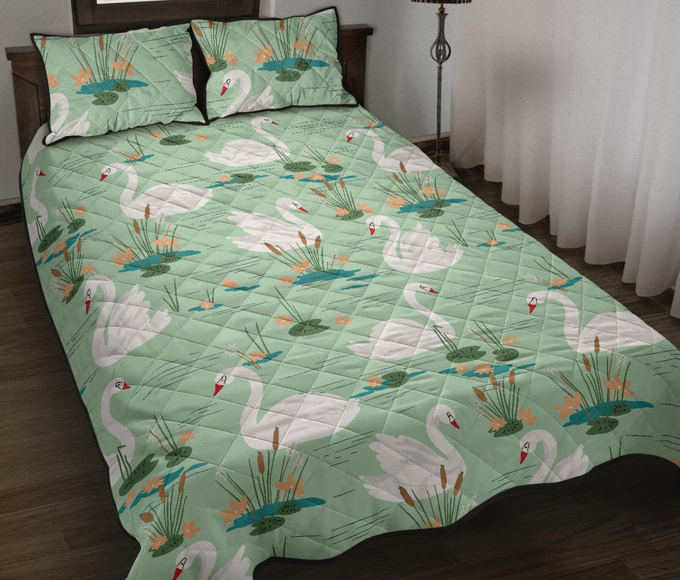 White swan lake pattern Quilt Bed Set